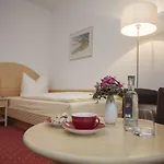 & Edelweiss فيلنغن