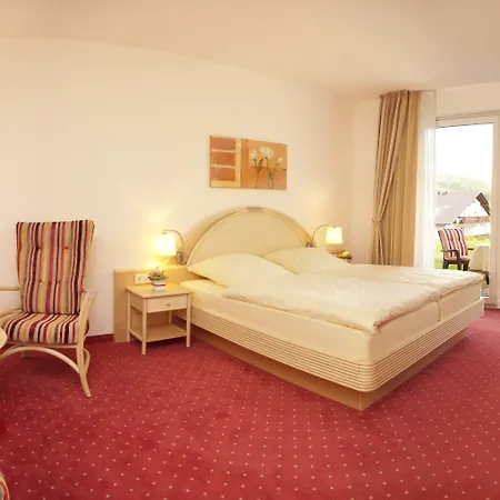 & Edelweiss Hotel