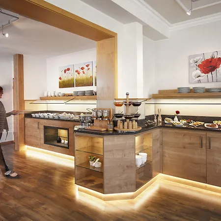 & Edelweiss Hotel 4*