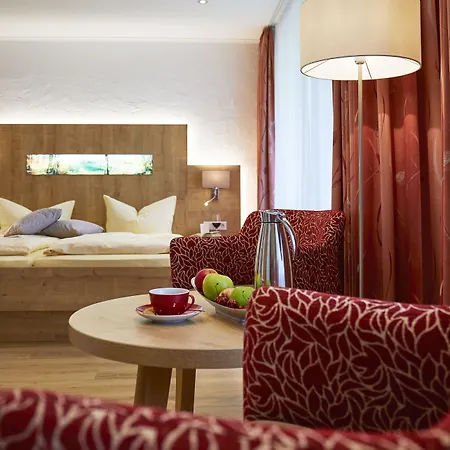 & Edelweiss Hotel 4*