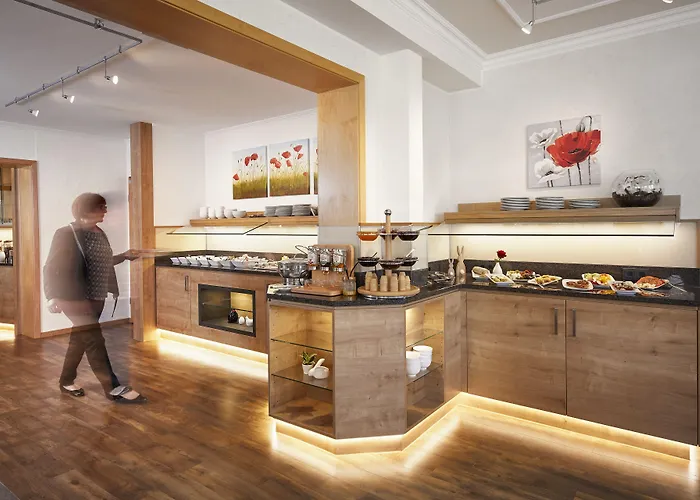 & Ferienappartements Edelweiss Hotel 4*