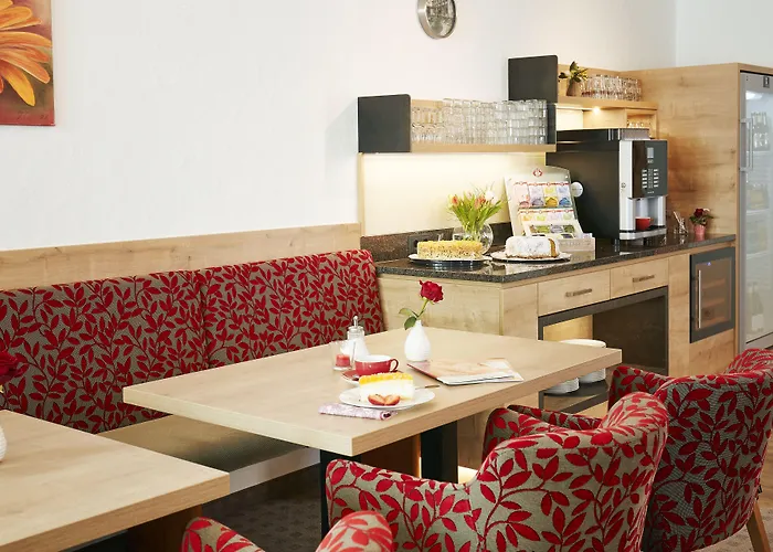 & Ferienappartements Edelweiss Hotel