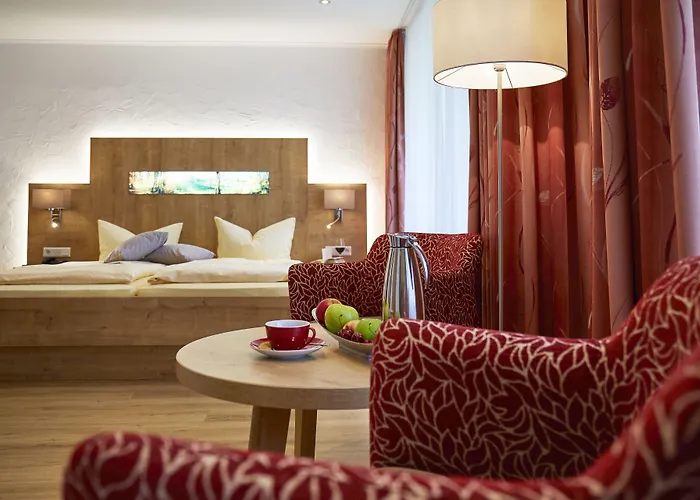 & Ferienappartements Edelweiss Hotel 4*