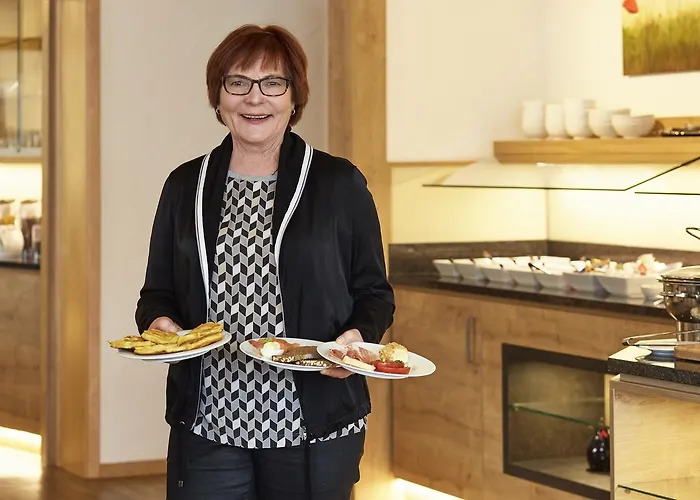 Hotel & Ferienappartements Edelweiss 4*